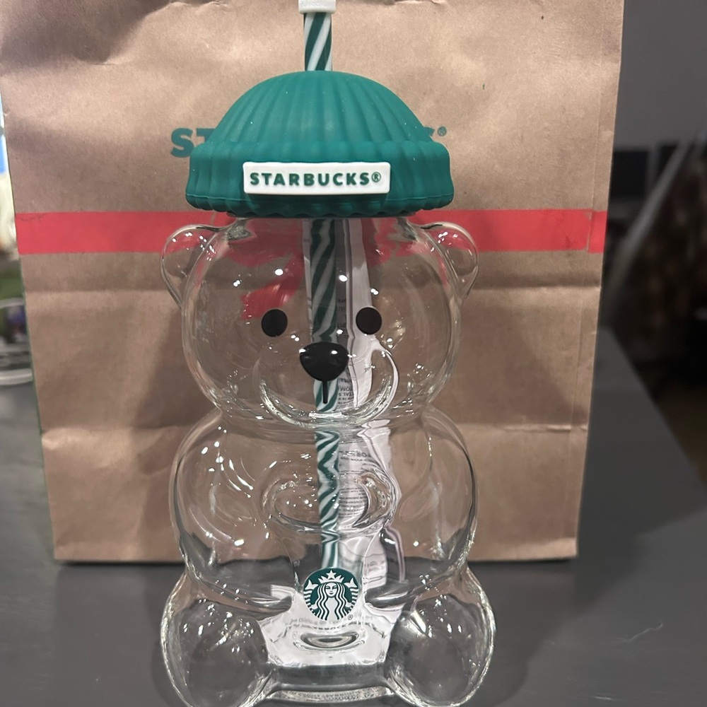 Starbucks Beartista glass cup
Limited Edition 2025